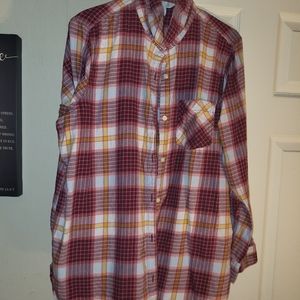 Women's long sleeve button up.